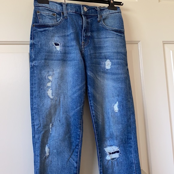 Distressed jeans - Picture 4 of 10